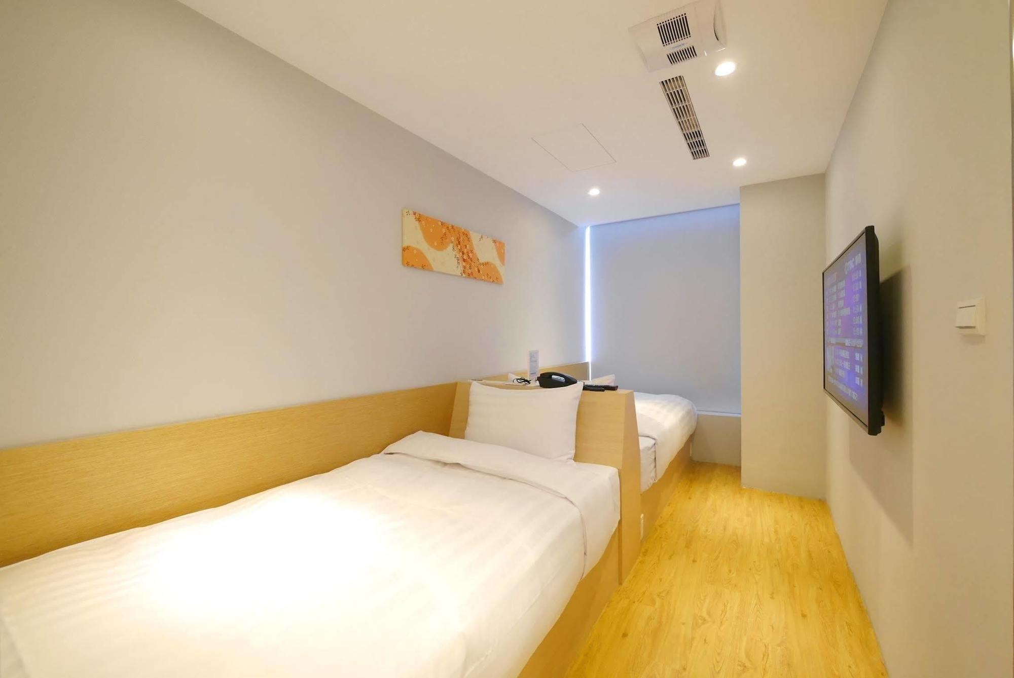 Shin Sei Bashi Hotel Taichung Exterior foto